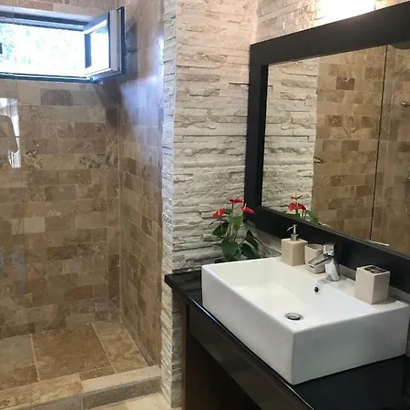 Casa Sheyla 홈스테이